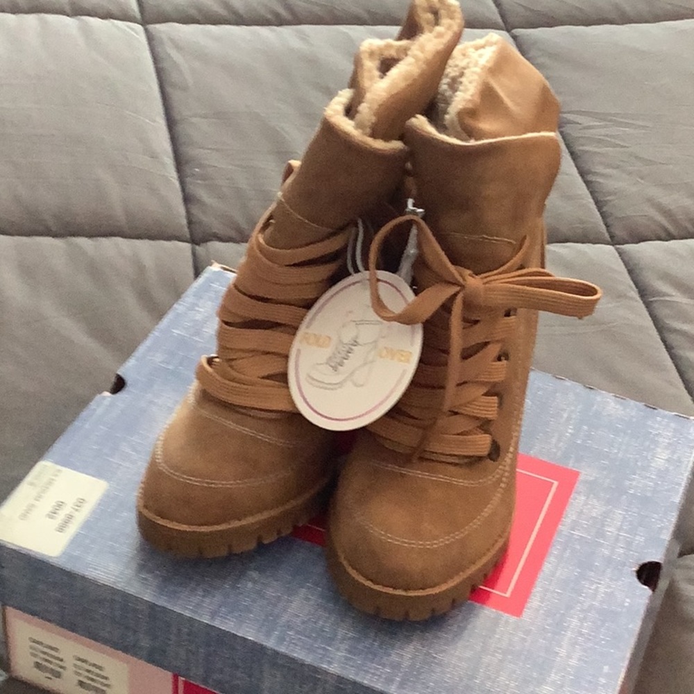 Womens fold over block boots